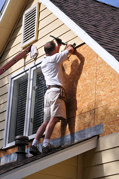 Best Garage Cleanout  in Navassa, NC